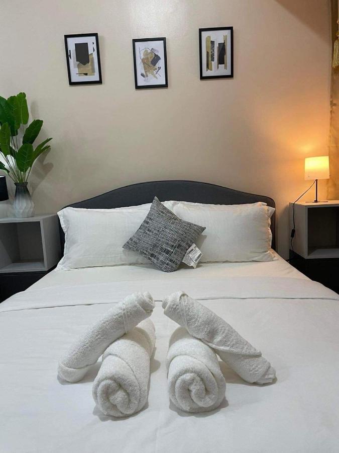 Studio Condo Building 81 Newport Boulevard มะนิลา ภายนอก รูปภาพ