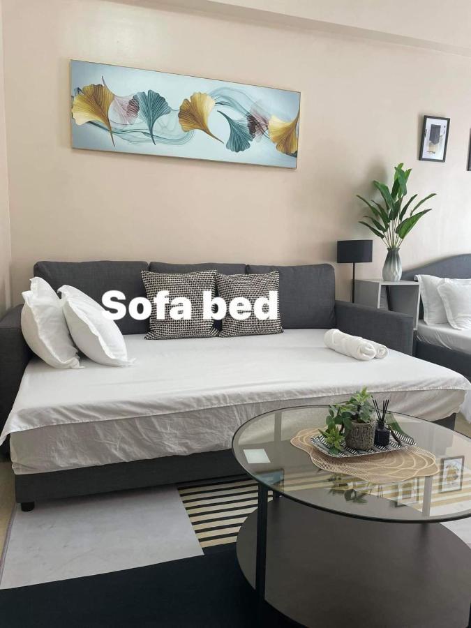 Studio Condo Building 81 Newport Boulevard มะนิลา ภายนอก รูปภาพ
